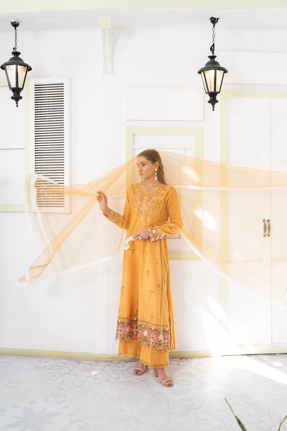 NF-6650 Yellow Chicken Stitched 2PC